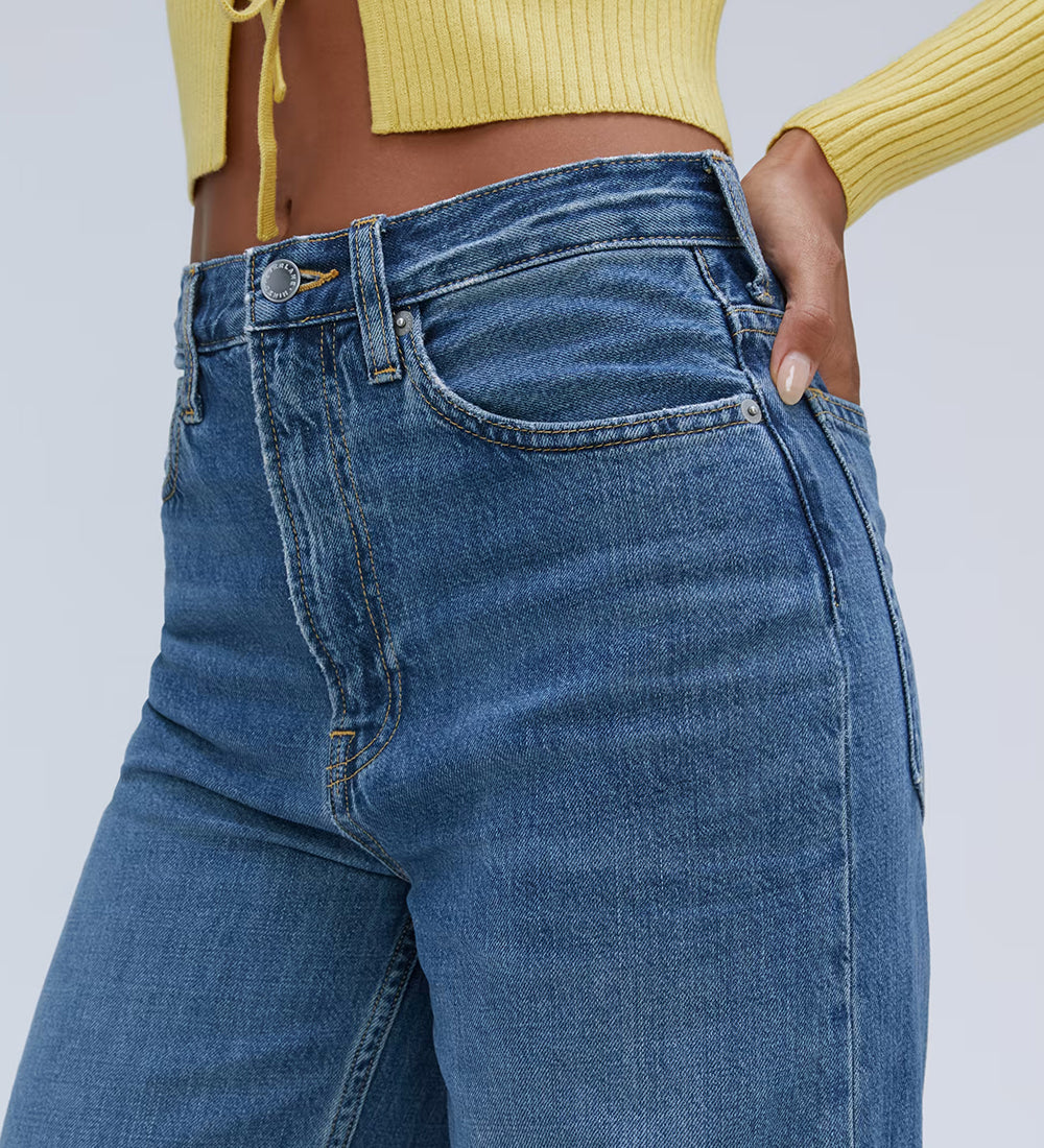 Women's fit mid rise denim jeans