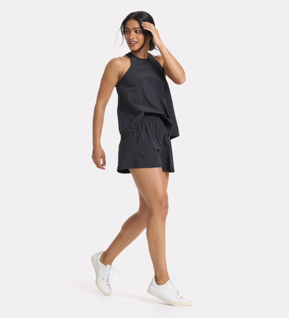 Women's high-rise short with zipper