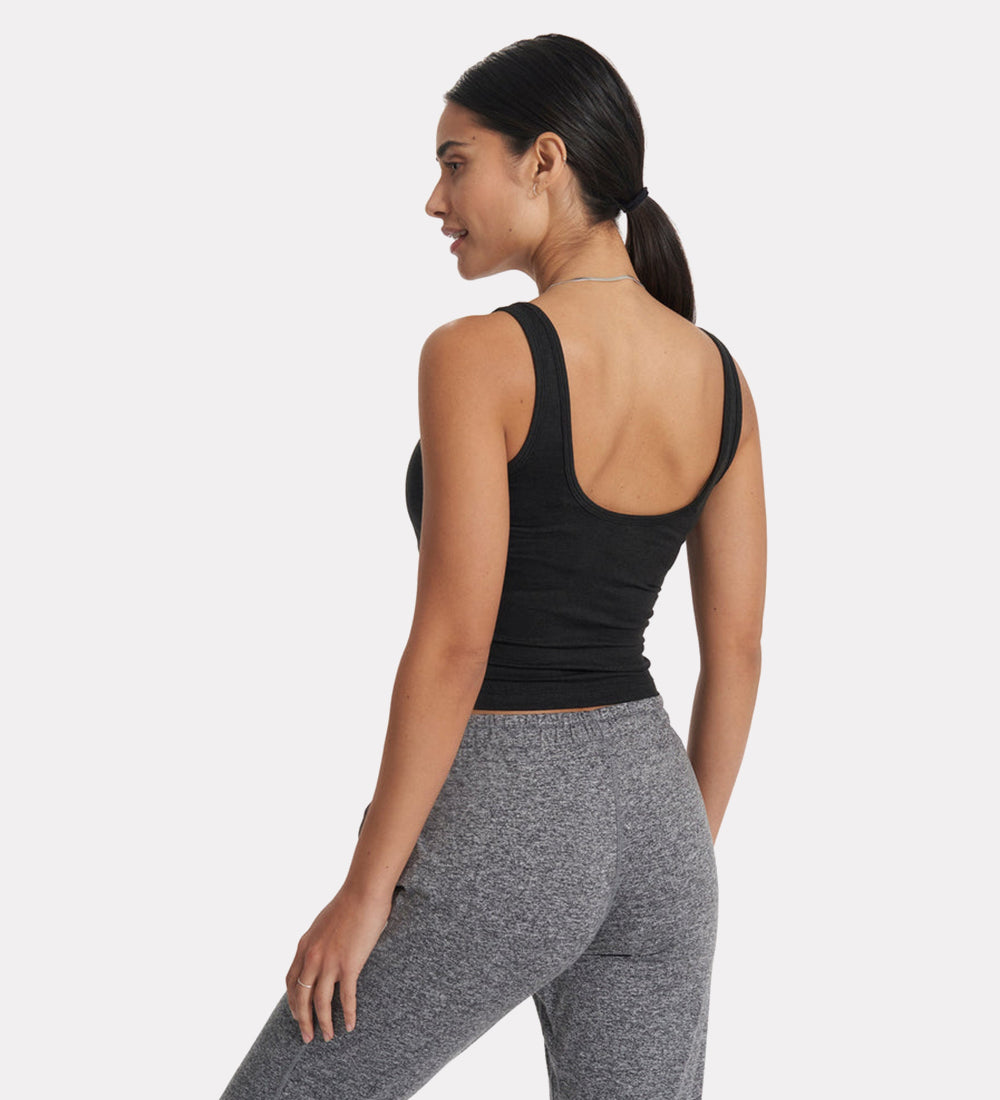 Essential core tank for women