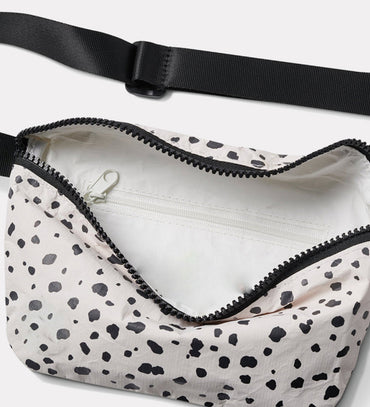 Versatile crossbody bag