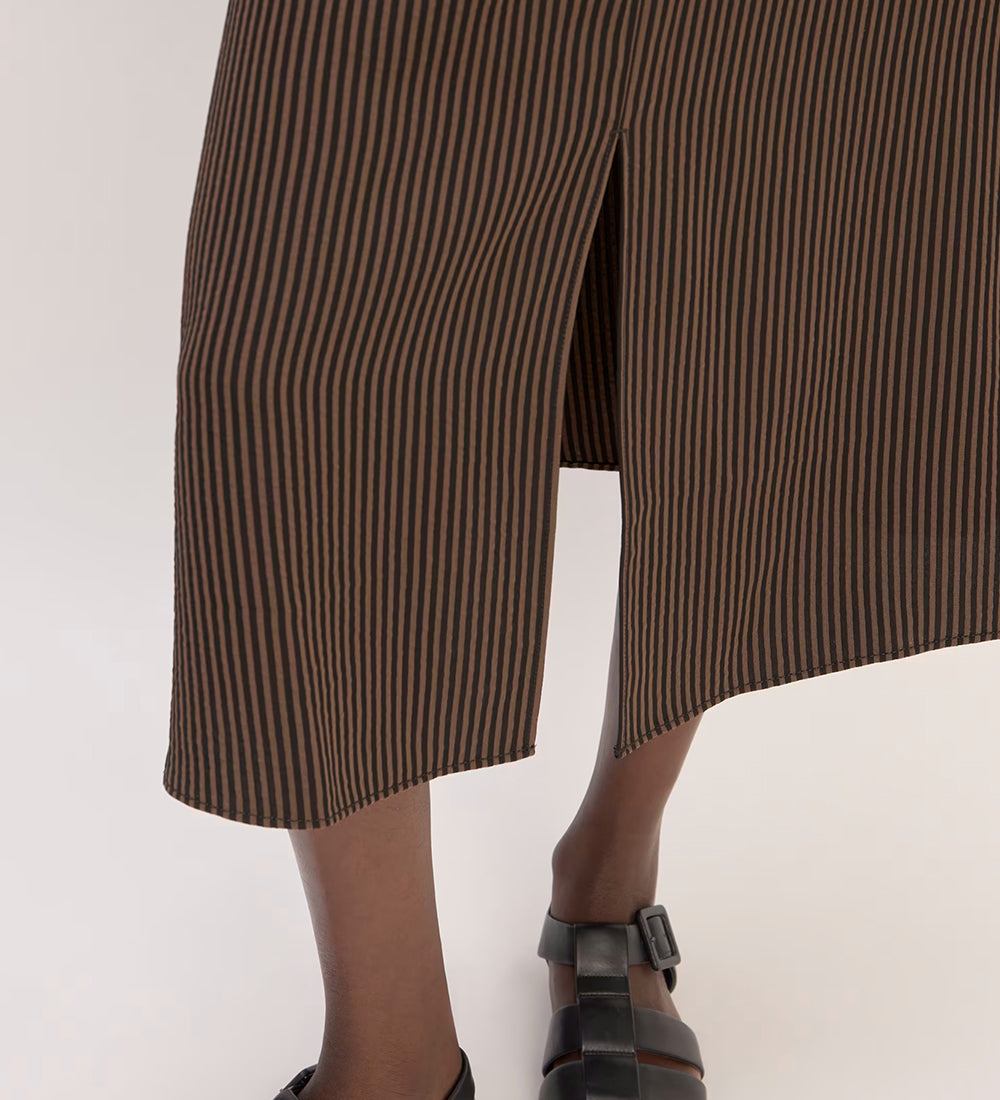 Women's flowy midi skirt