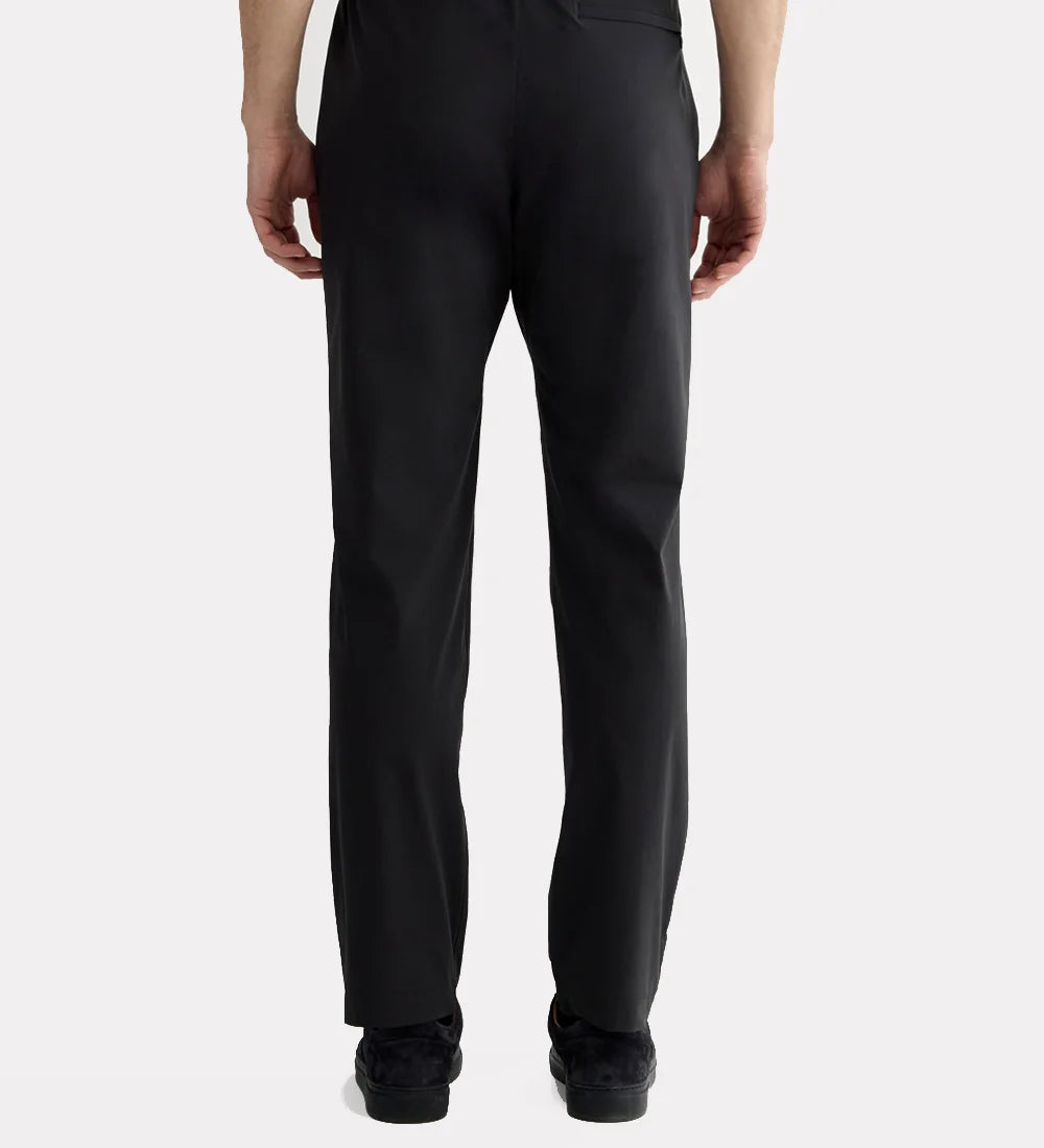 Men slim fit flat-front pant