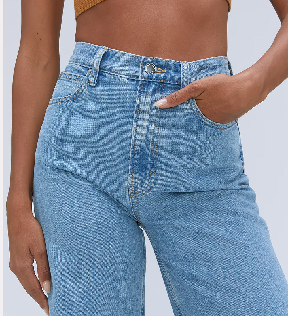 Women's fit mid rise denim jeans