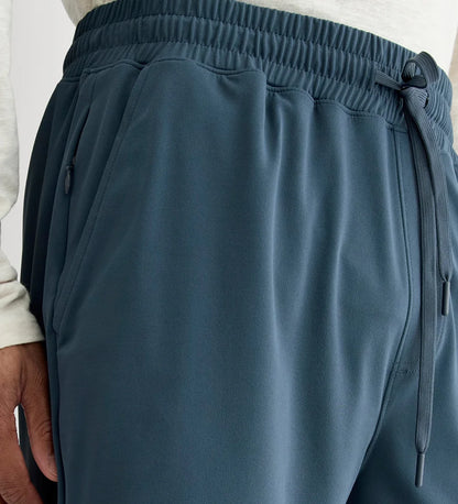 Men solid cotton shorts