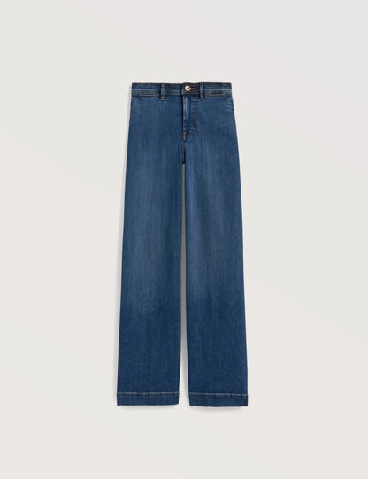 Relaxed Fit Wide Leg Jeans