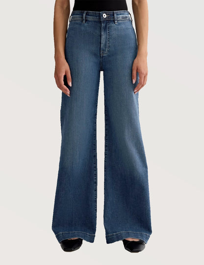 Relaxed Fit Wide Leg Jeans